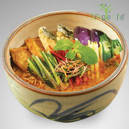 Asam Laksa with Brown Rice Ramen / Brown Rice Bee Hoon 亚叁拉沙糙米拉面 / 糙米米粉 Asam Laksa with Brown Rice Ramen / Brown Rice Bee Hoon 亚叁拉沙糙米拉面 / 糙米米粉