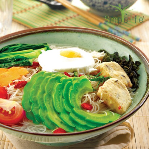 Bitter Gourd Soup with Brown Rice Bee Hoon/ Brown Rice Ramen / 苦瓜汤糙米米粉/糙米拉面 Bitter Gourd Soup with Brown Rice Bee Hoon/ Brown Rice Ramen / 苦瓜汤糙米米粉/糙米拉面